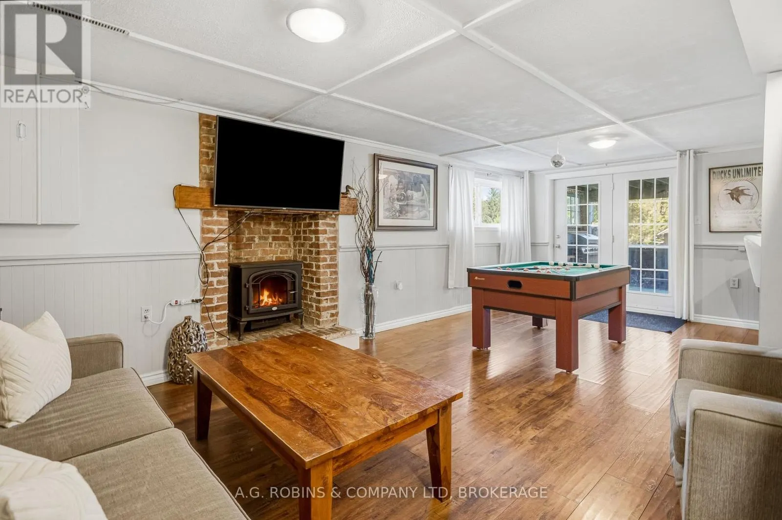 10448 LAKESHORE ROAD