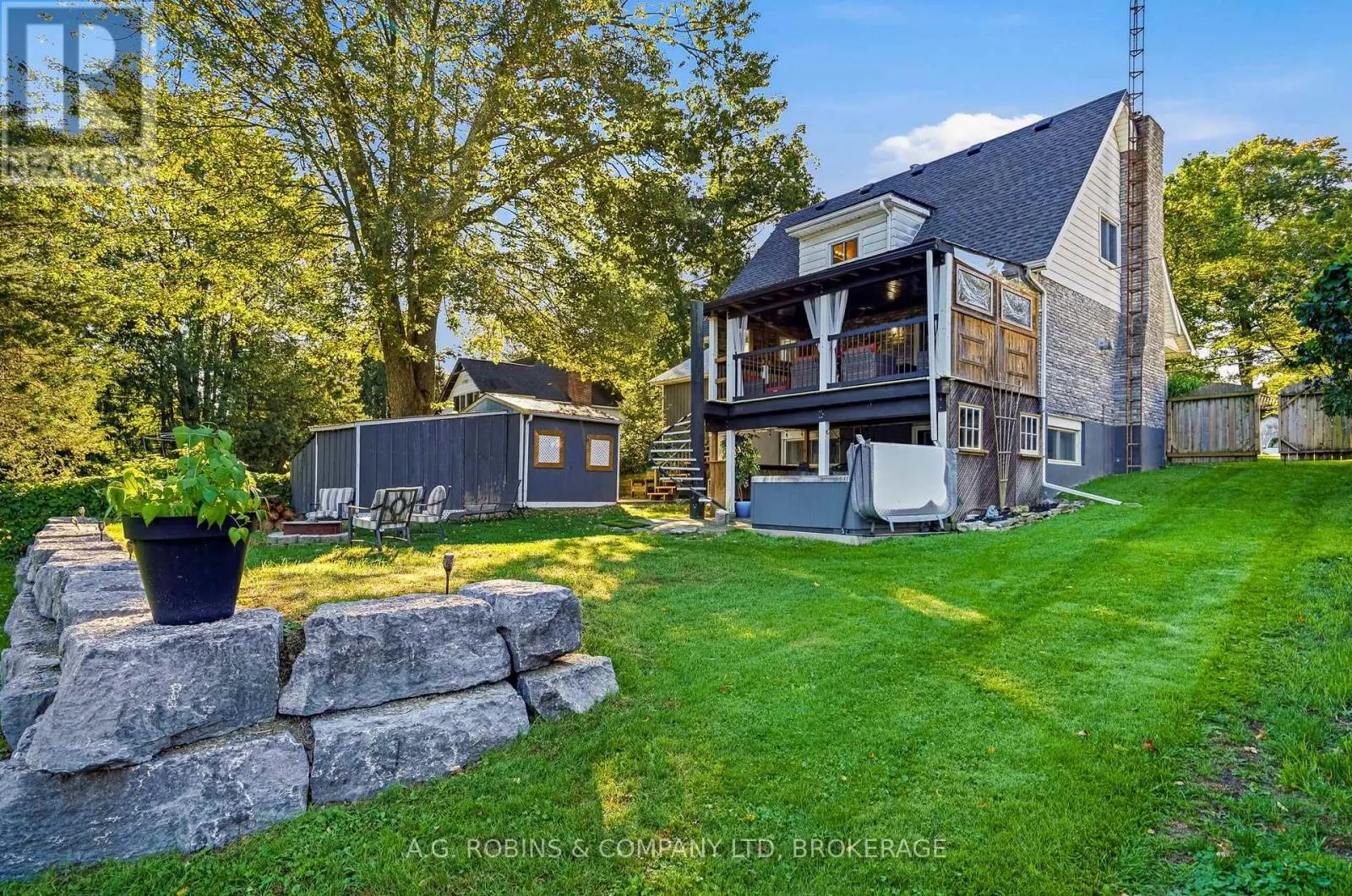 10448 LAKESHORE ROAD