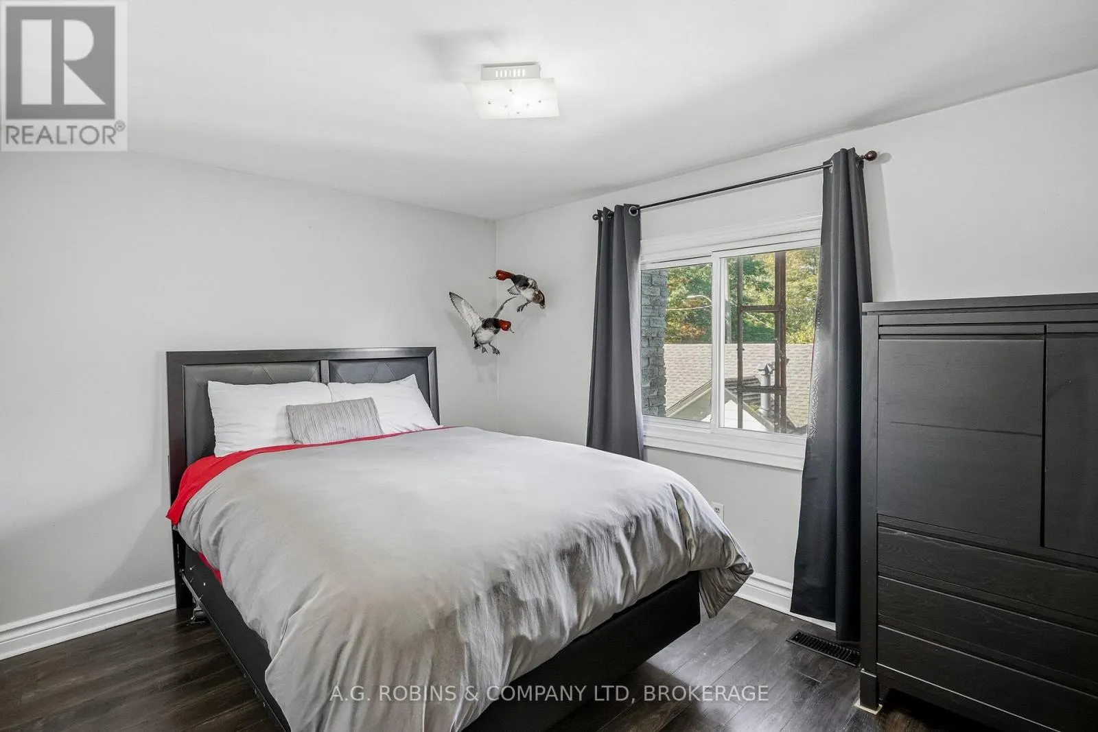 10448 LAKESHORE ROAD