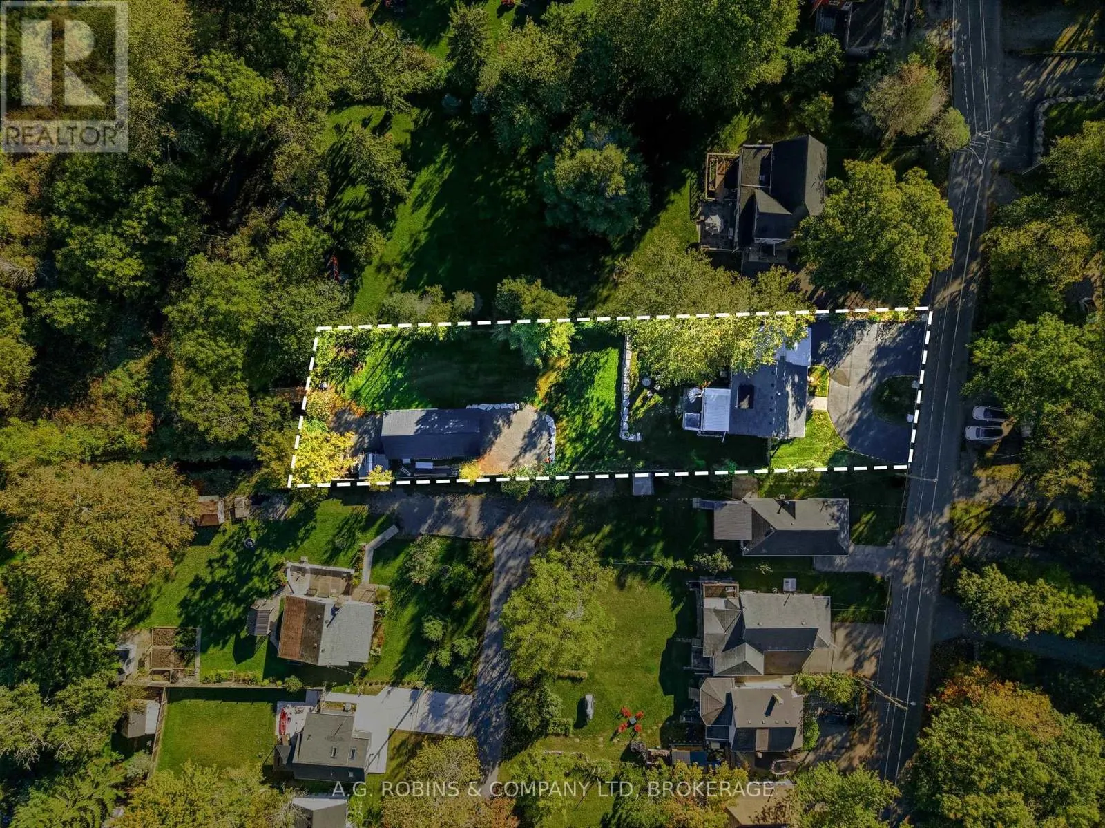 10448 LAKESHORE ROAD
