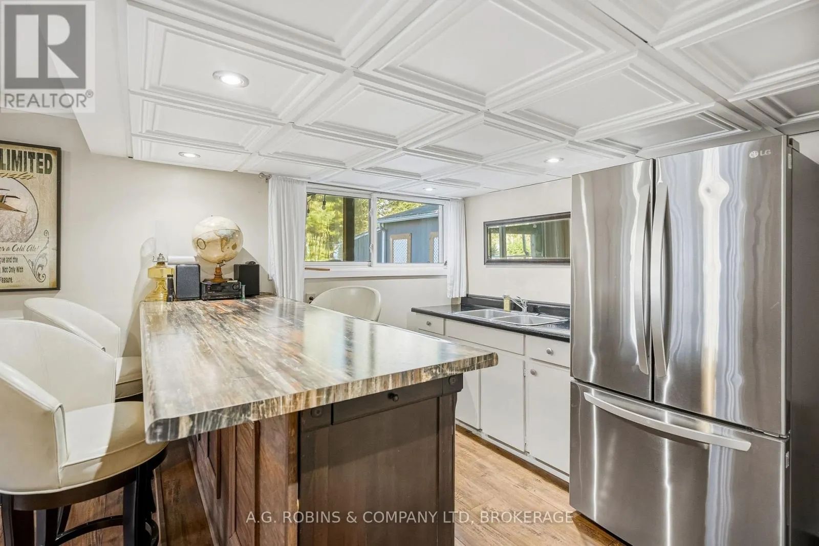 10448 LAKESHORE ROAD