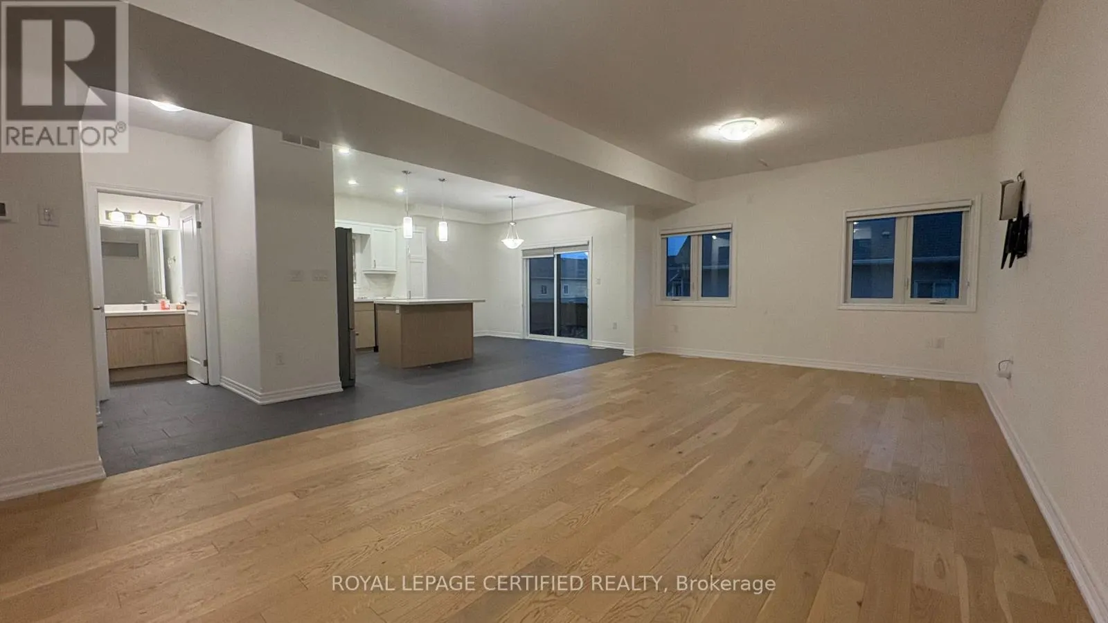 11 ALICIA CRESCENT