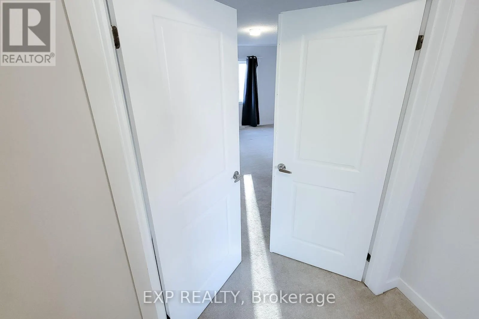 18 TRAILSIDE DRIVE