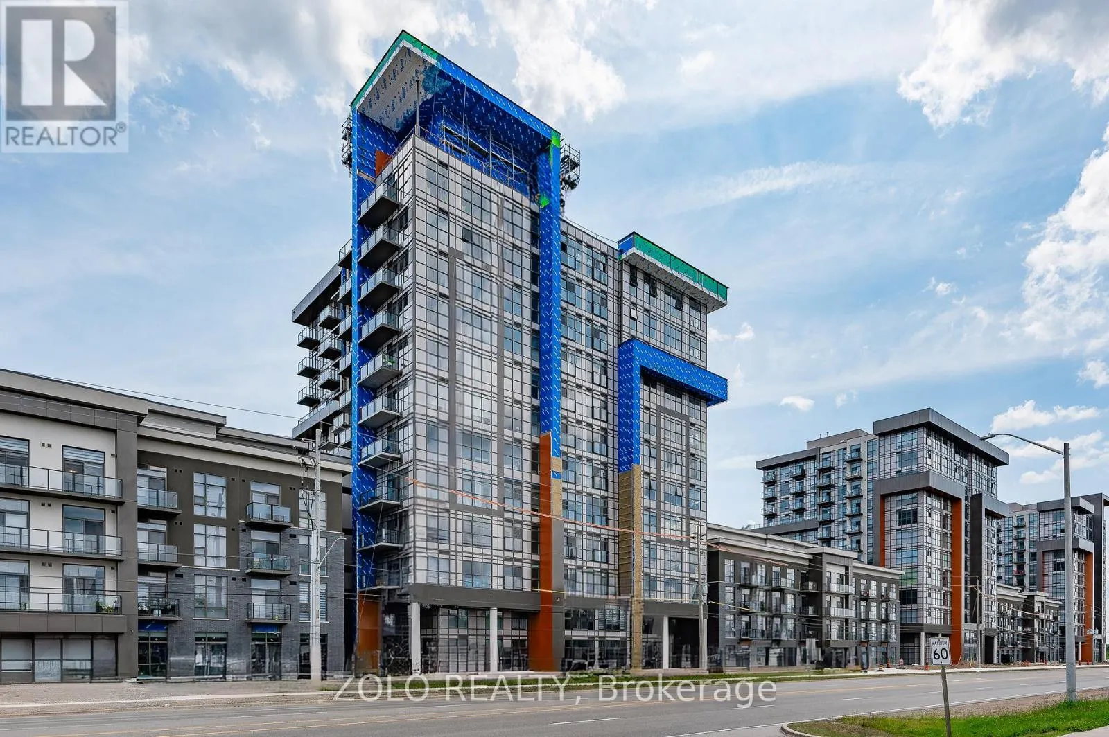 1011 - 470 DUNDAS STREET E