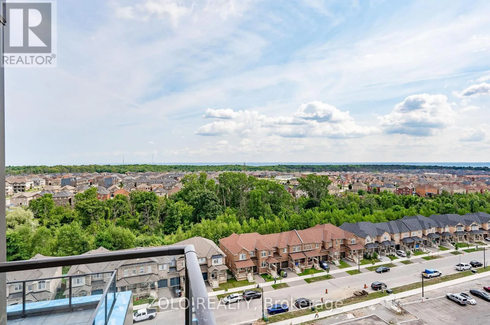 1011 - 470 DUNDAS STREET E