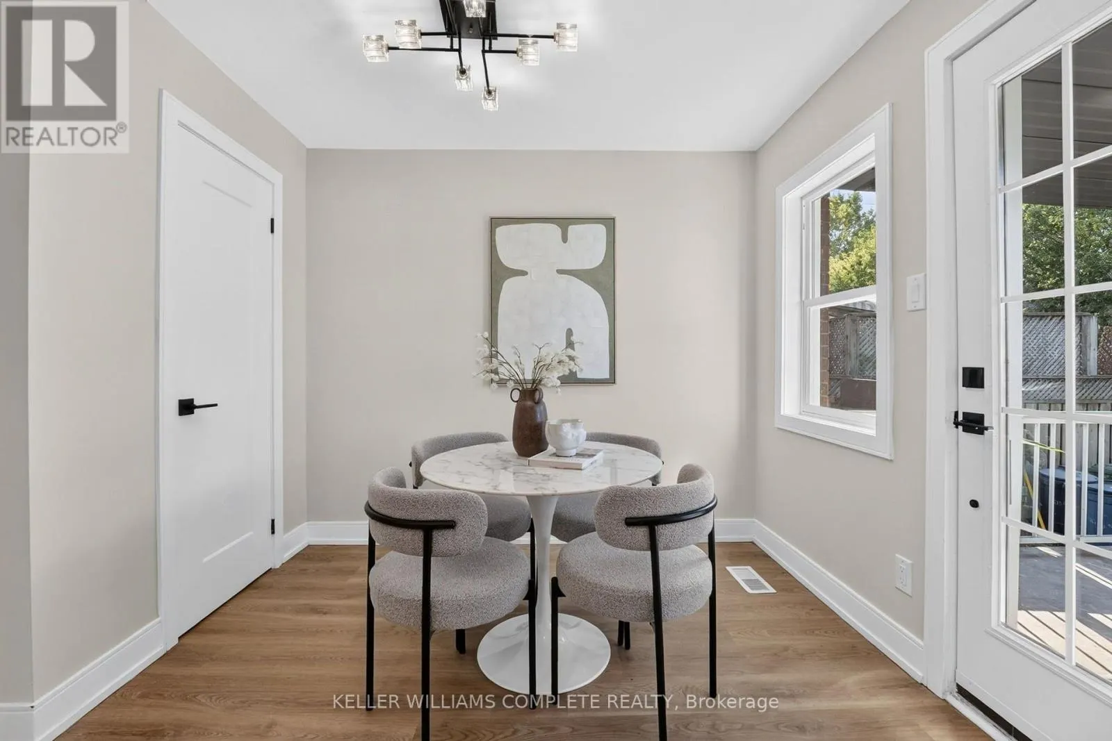 215 PALING AVENUE