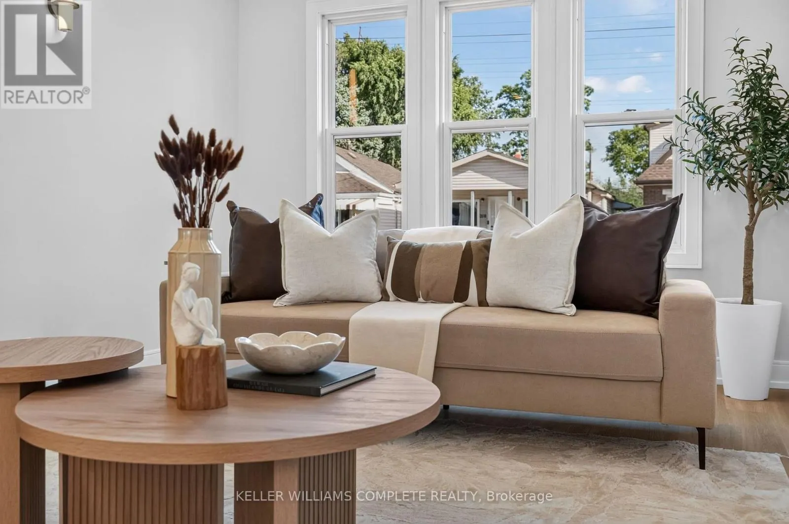 215 PALING AVENUE