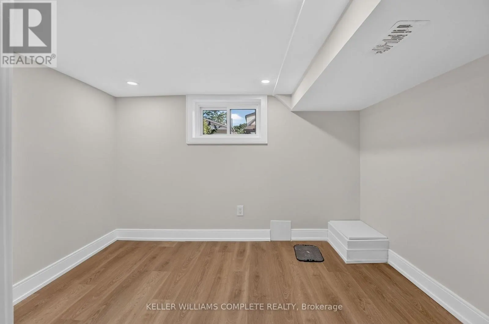 215 PALING AVENUE