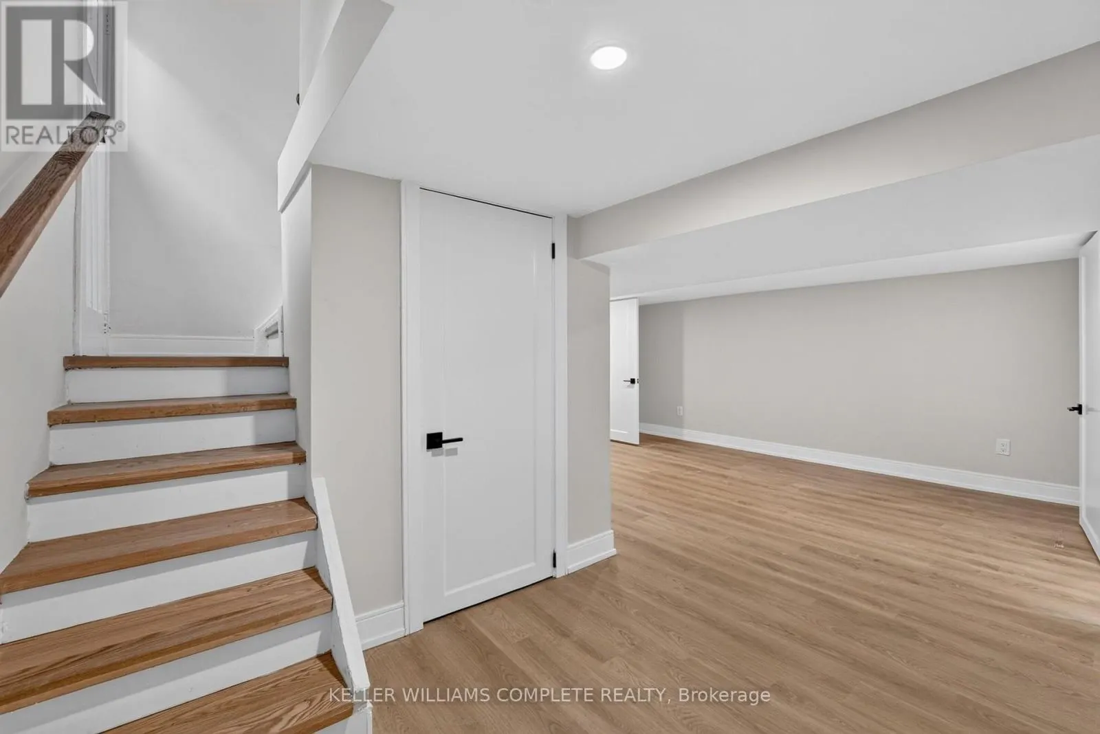 215 PALING AVENUE