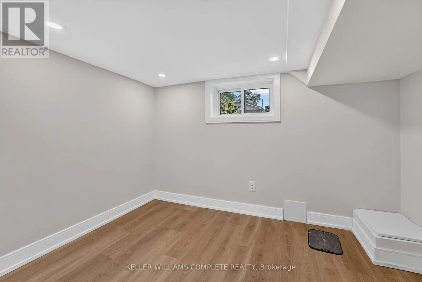 215 PALING AVENUE