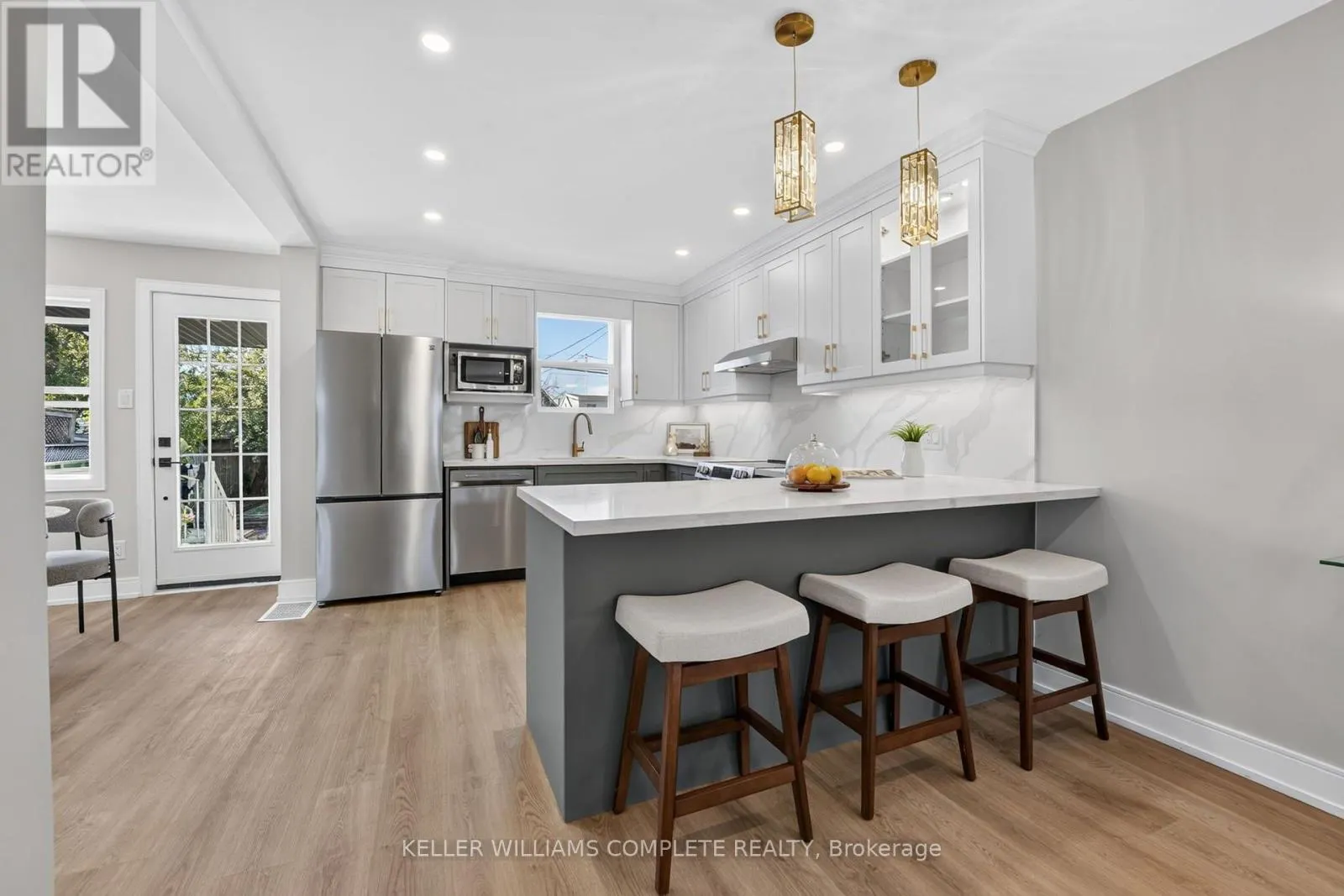 215 PALING AVENUE