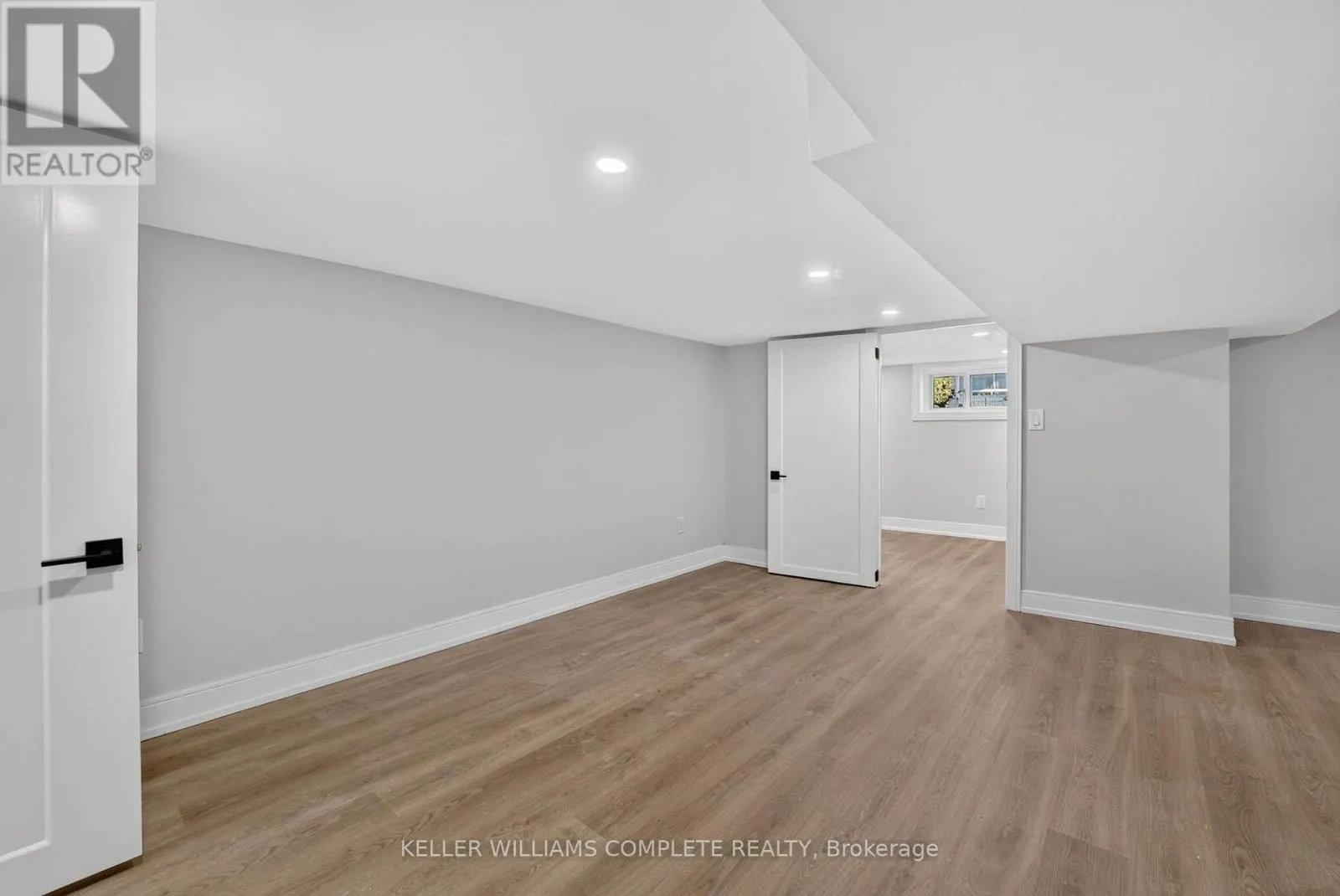 215 PALING AVENUE