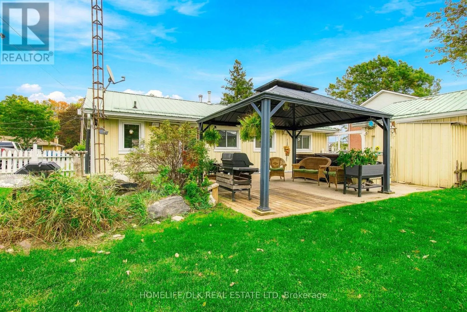2269 KELLY'S AVENUE