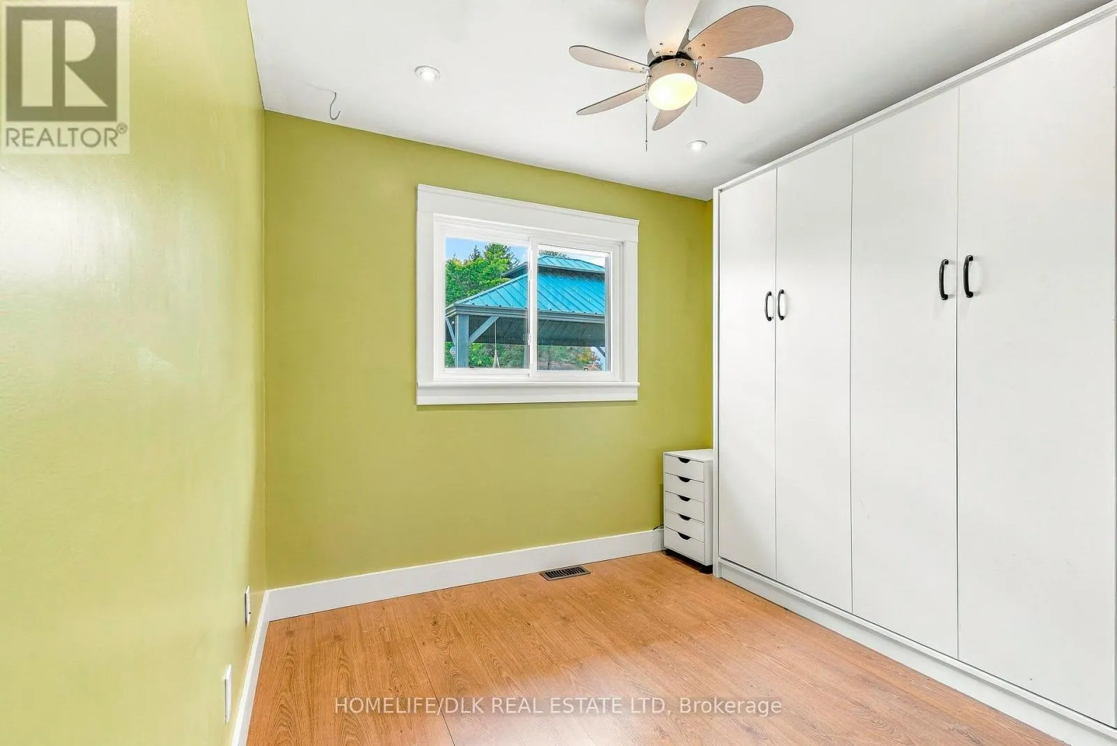 2269 KELLY'S AVENUE