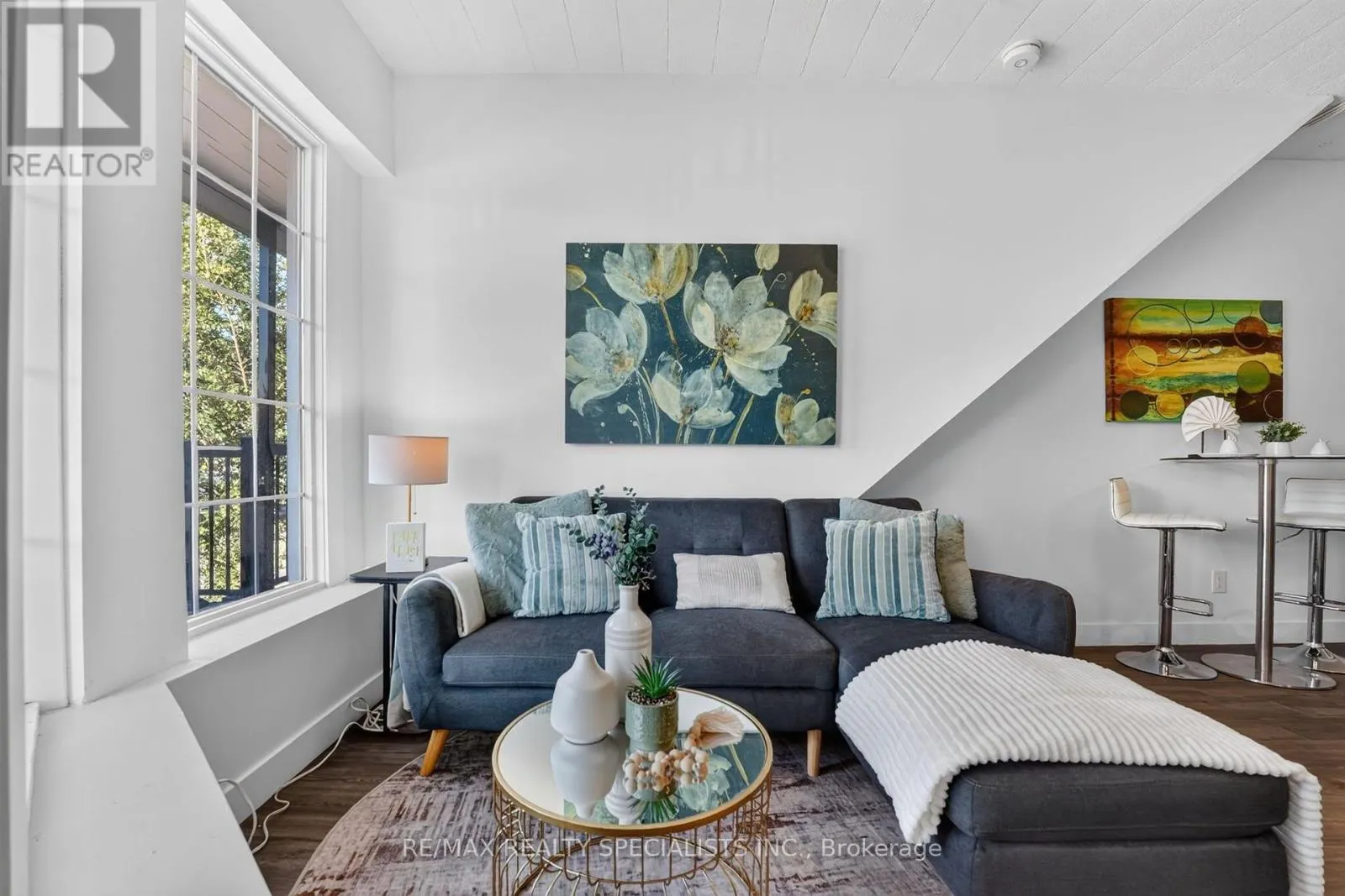 11 - 44 QUEENSTON STREET