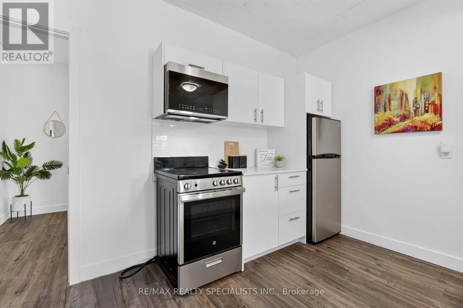 11 - 44 QUEENSTON STREET