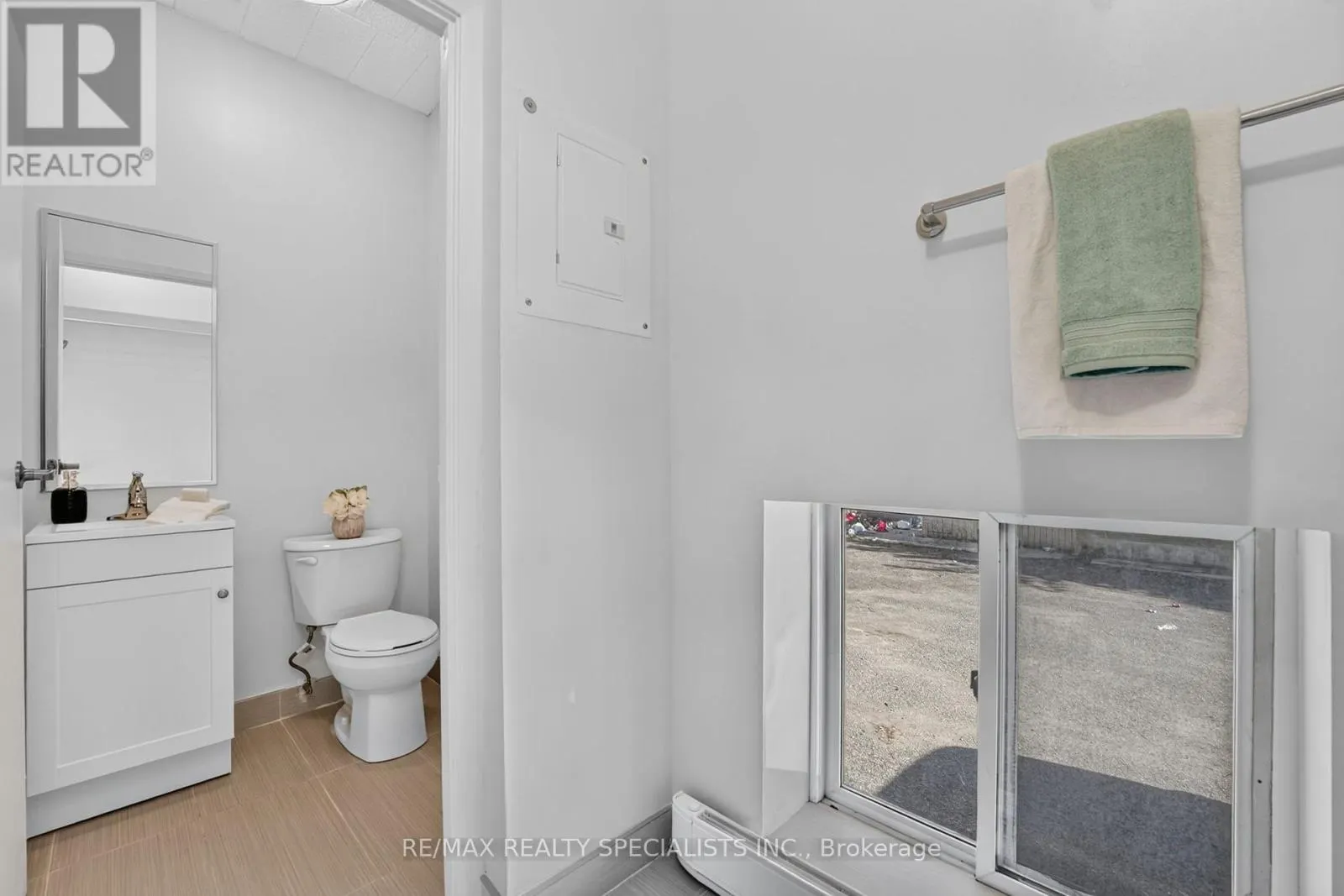 11 - 44 QUEENSTON STREET