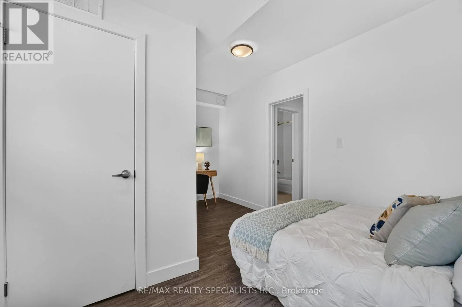 1A - 44 QUEENSTON STREET