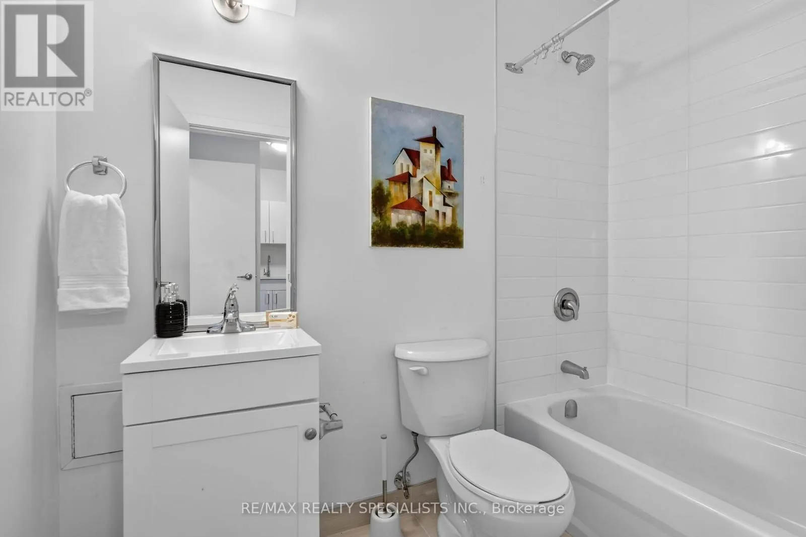 1A - 44 QUEENSTON STREET
