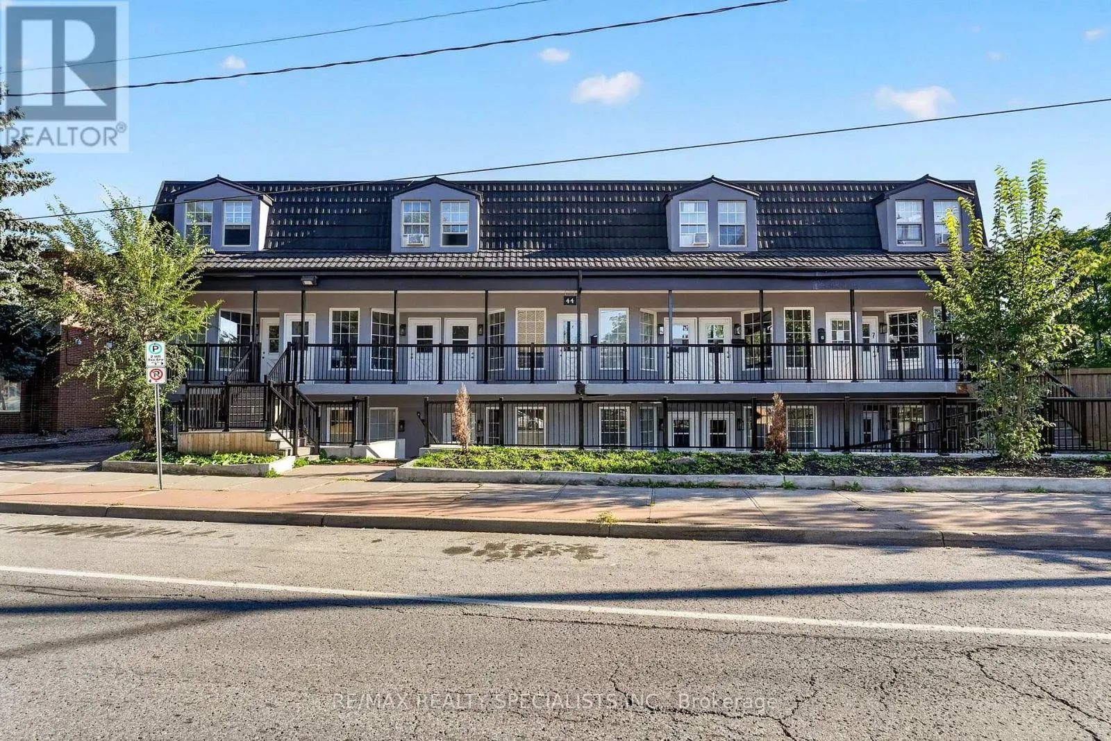 1A - 44 QUEENSTON STREET