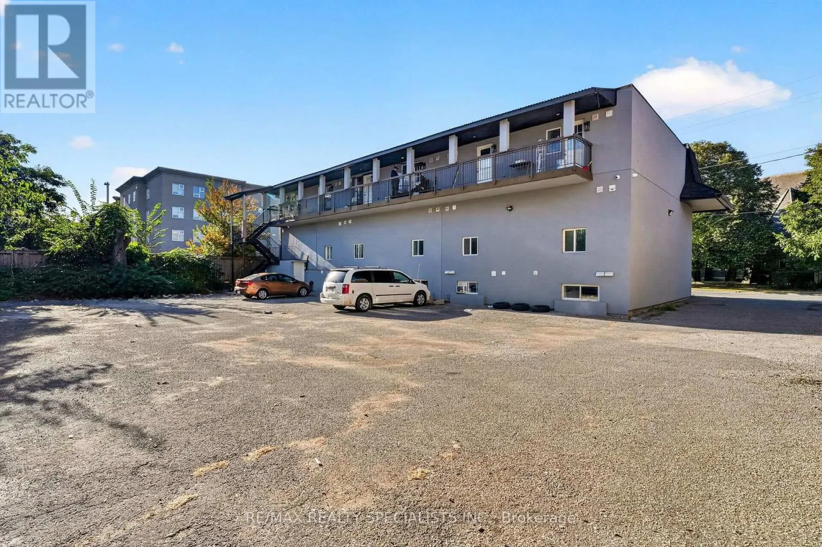 1A - 44 QUEENSTON STREET
