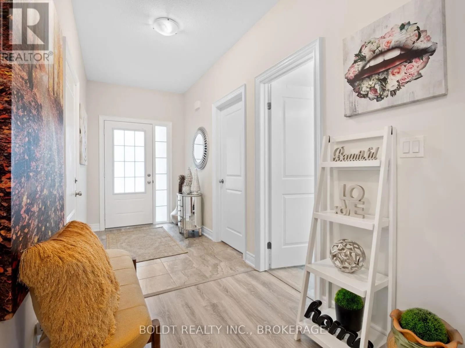 412 HUMMEL CRESCENT