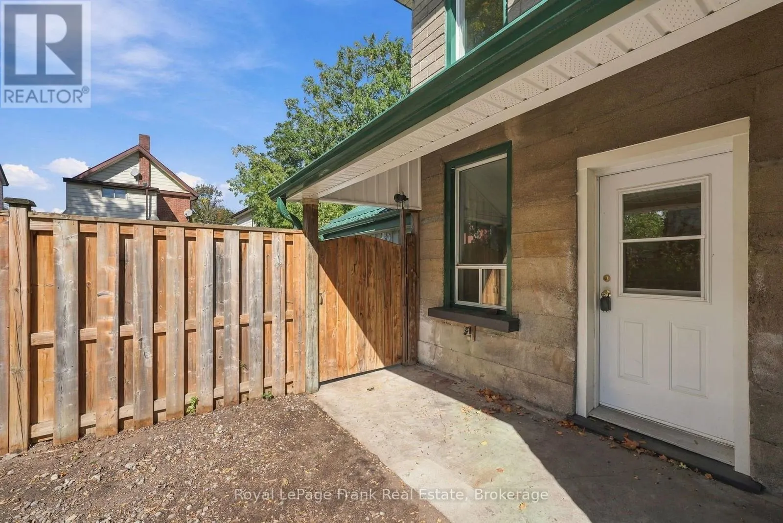 492 HOPKINS AVENUE