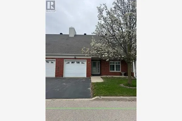 9 - 2705 KINGSWAY DRIVE