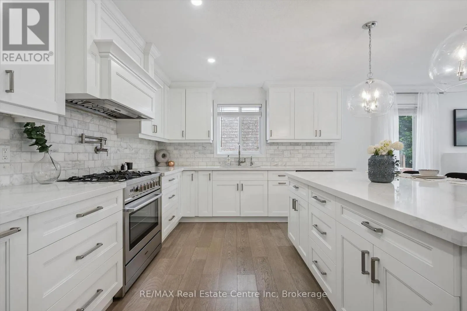 18 KEYS CRESCENT