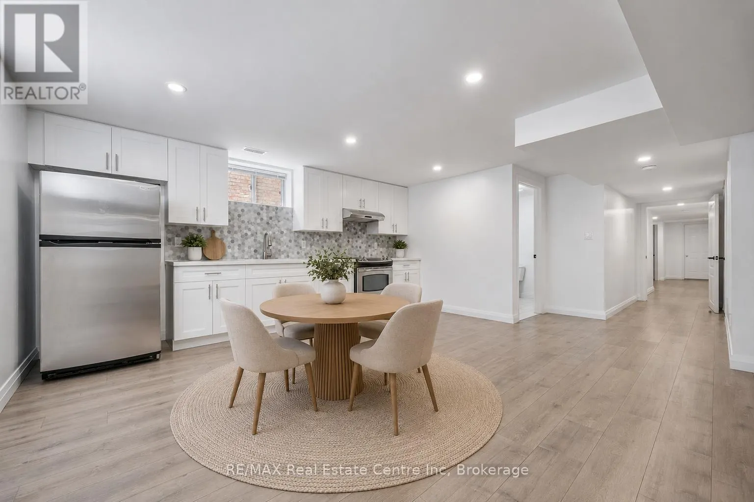 18 KEYS CRESCENT