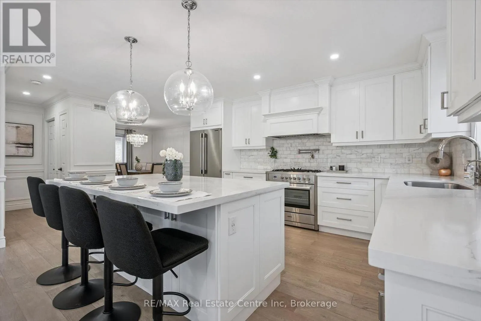 18 KEYS CRESCENT