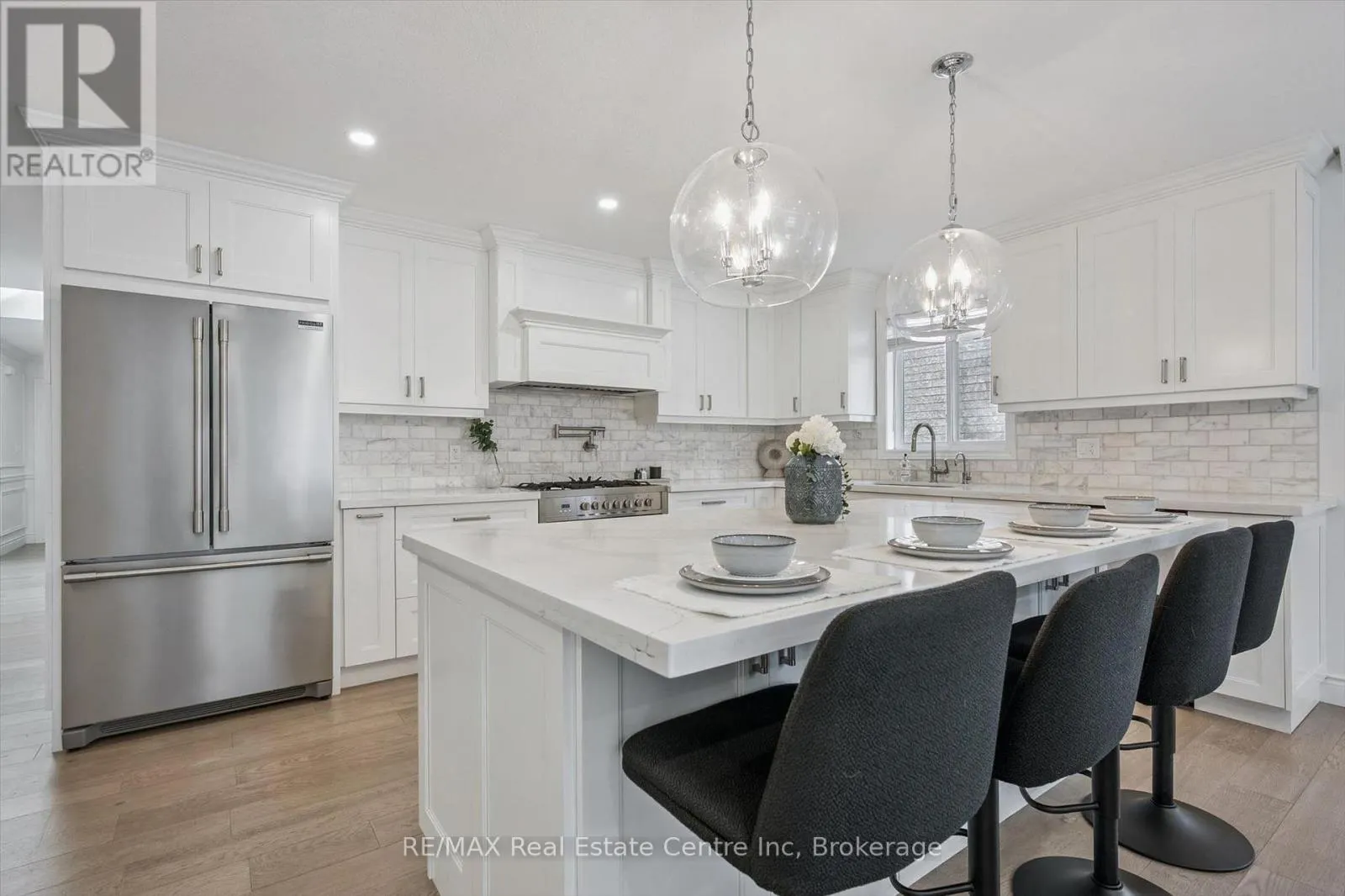 18 KEYS CRESCENT