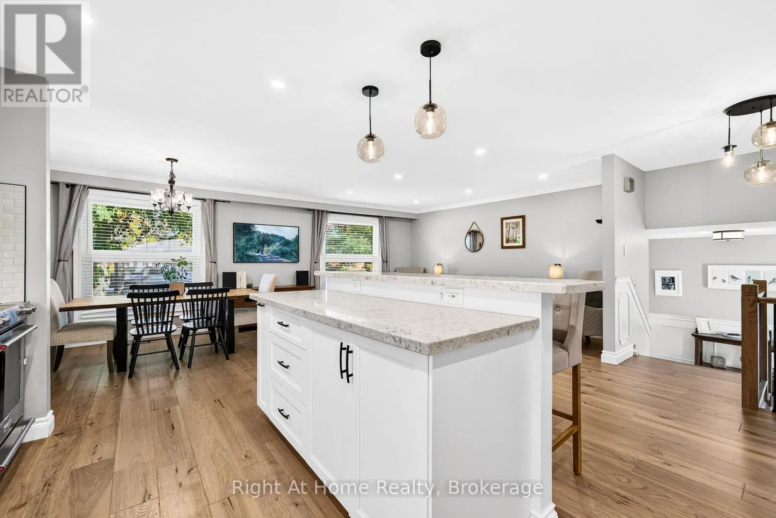 23 LAURENDALE AVENUE