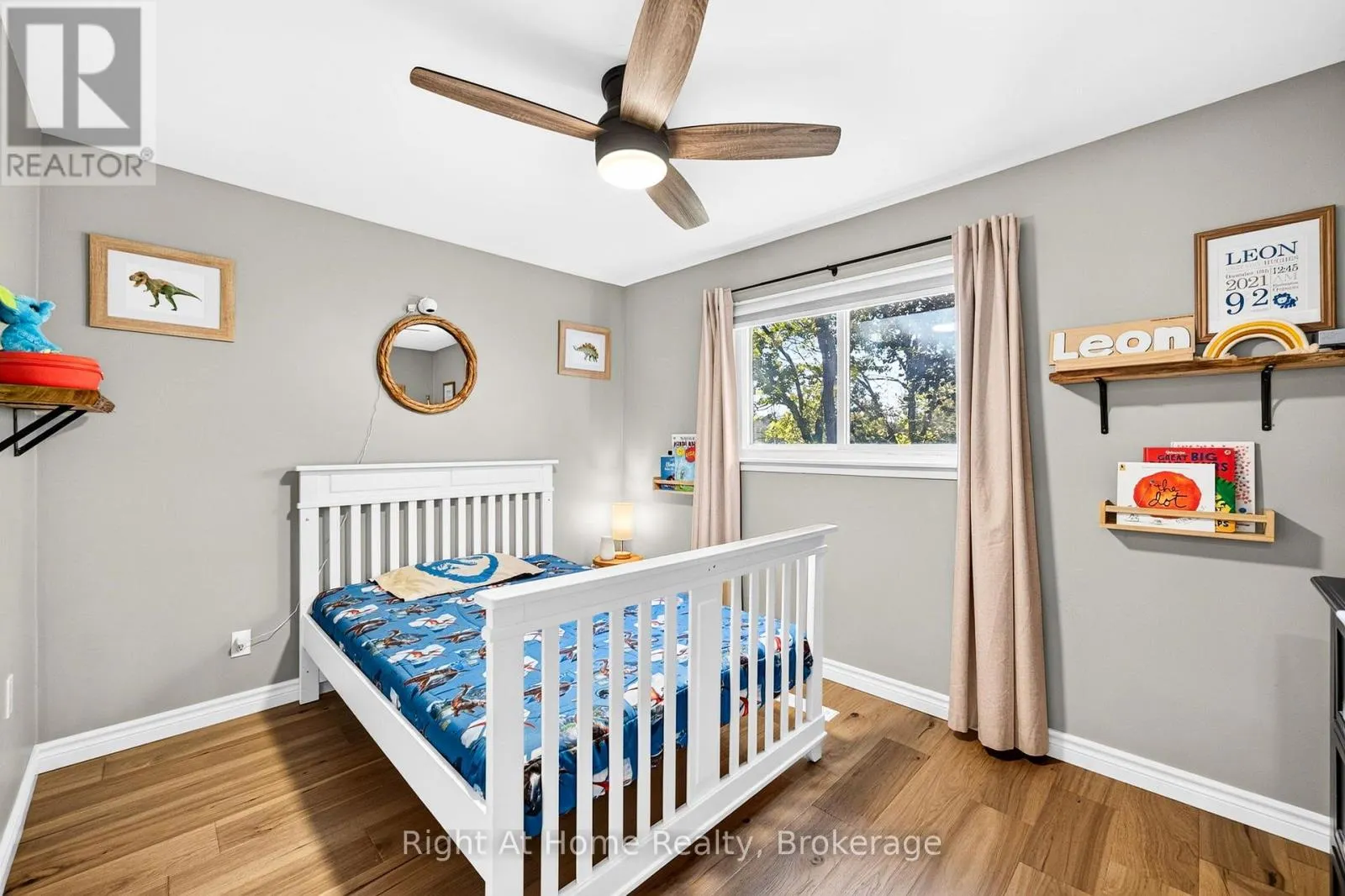 23 LAURENDALE AVENUE