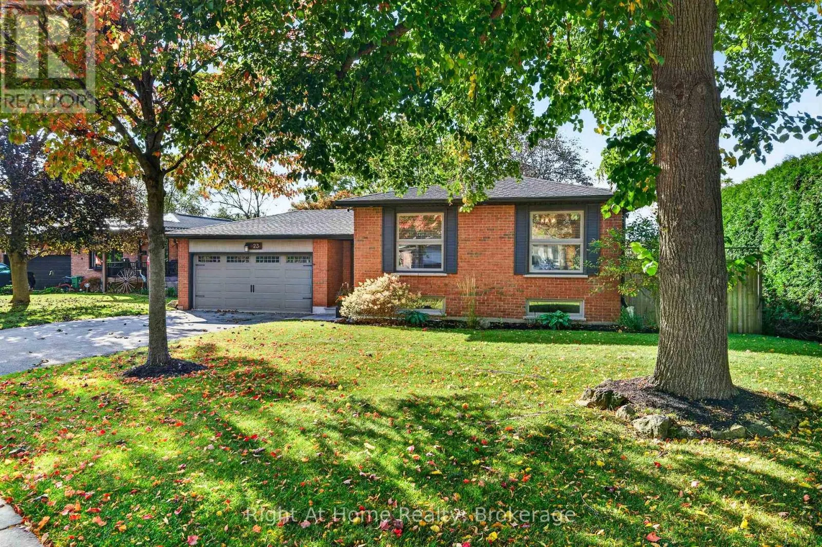 23 LAURENDALE AVENUE