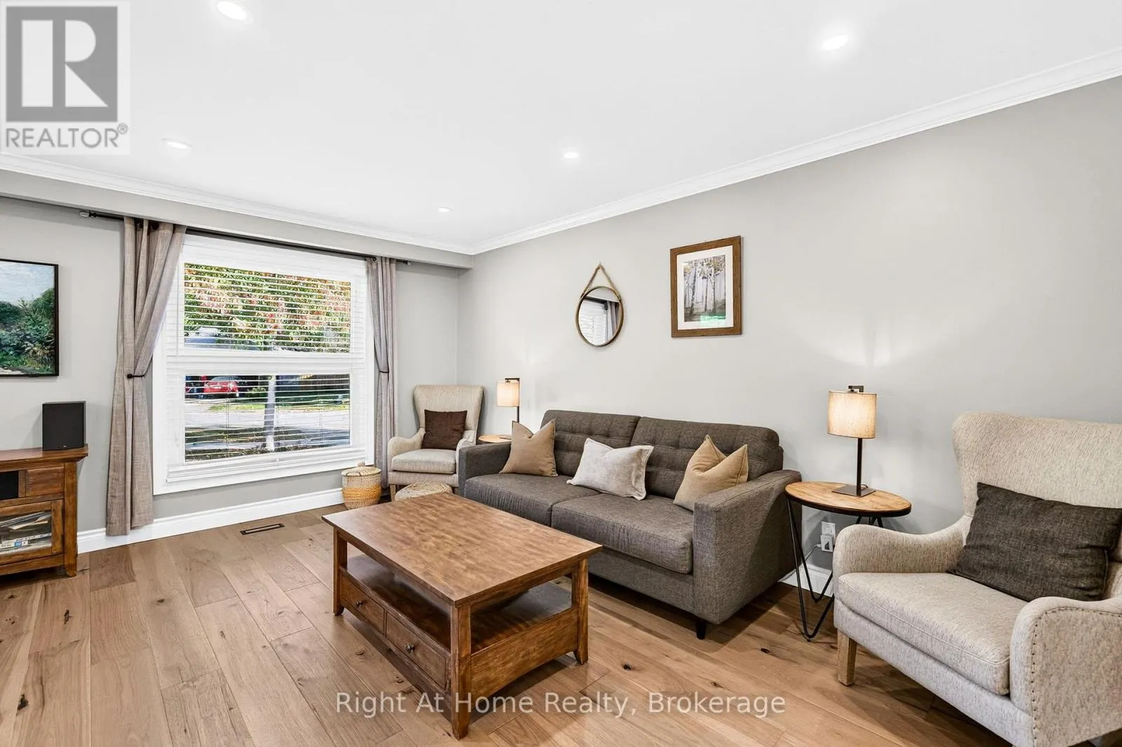 23 LAURENDALE AVENUE