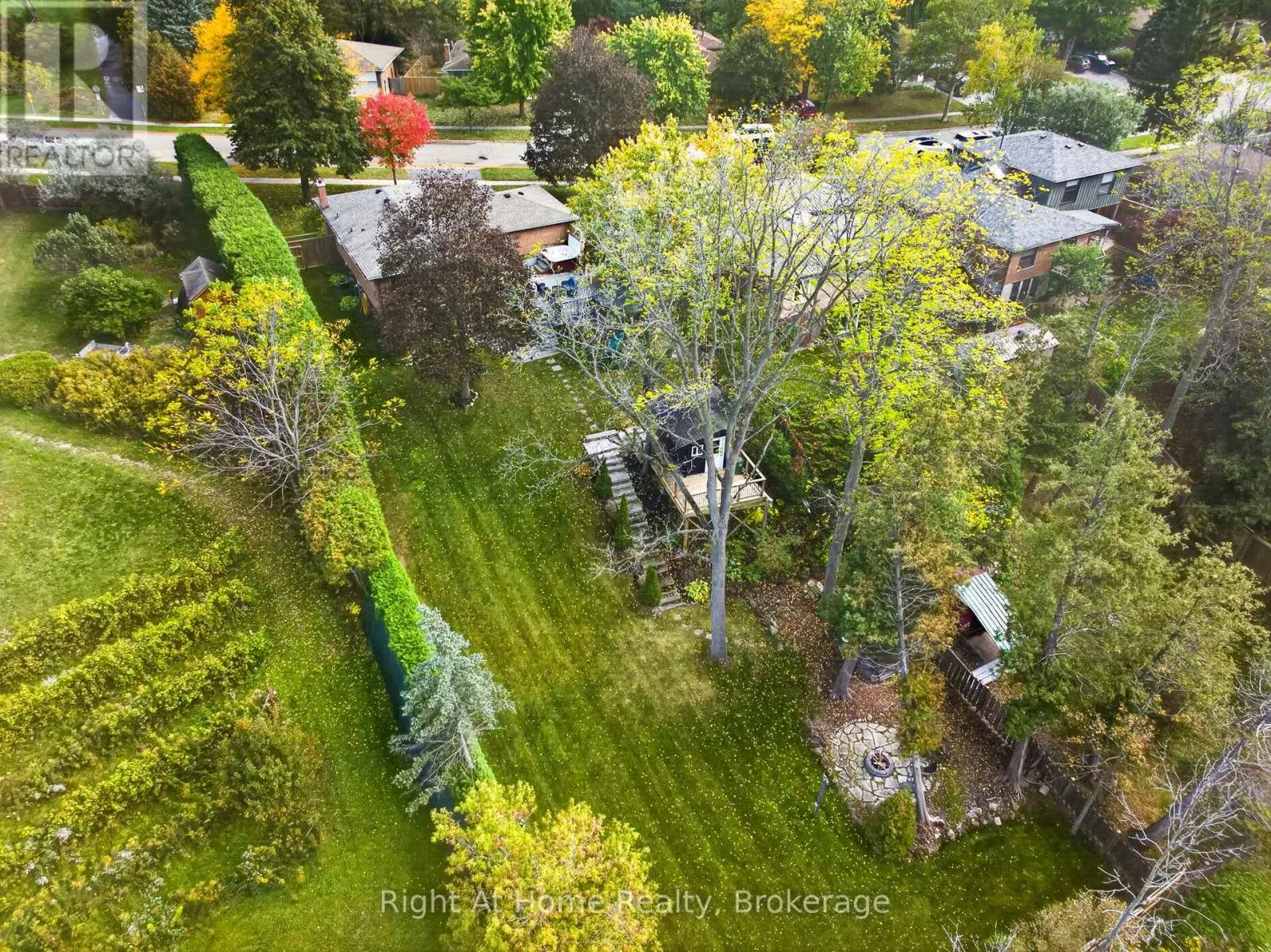 23 LAURENDALE AVENUE