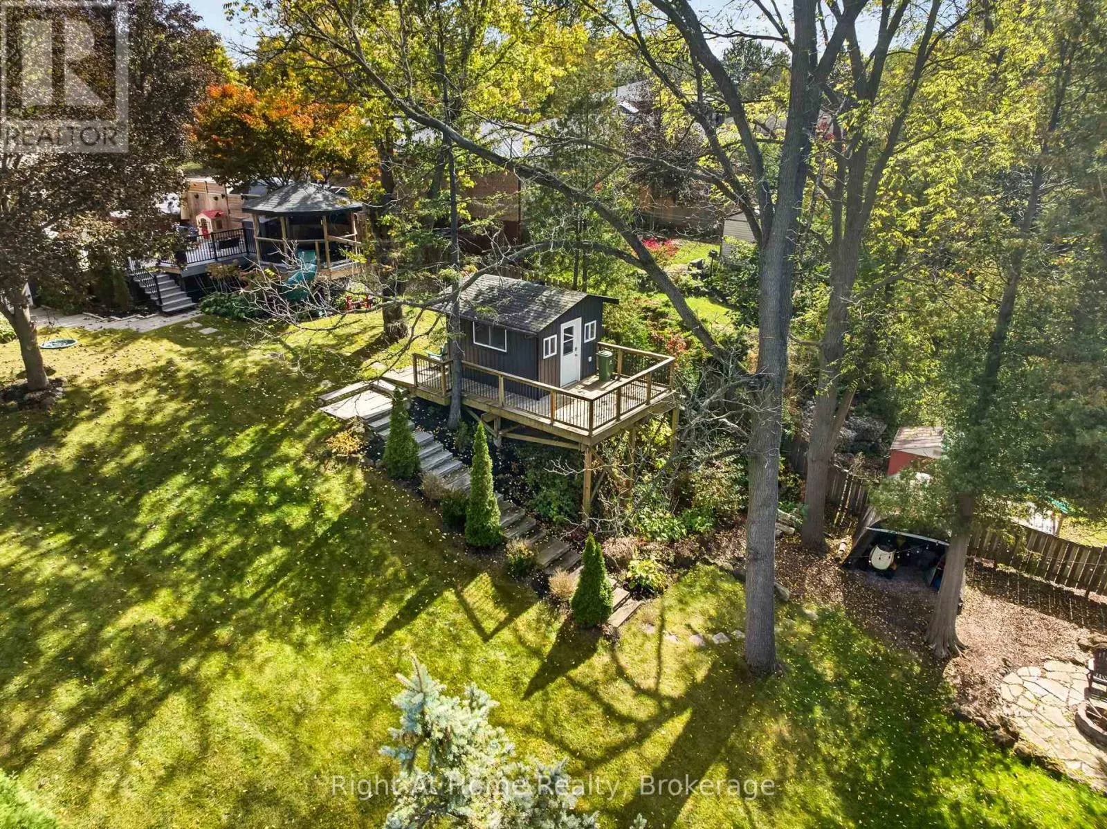23 LAURENDALE AVENUE