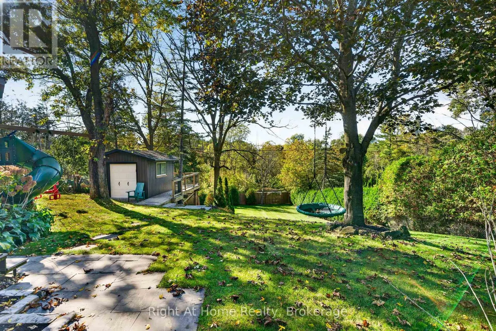 23 LAURENDALE AVENUE