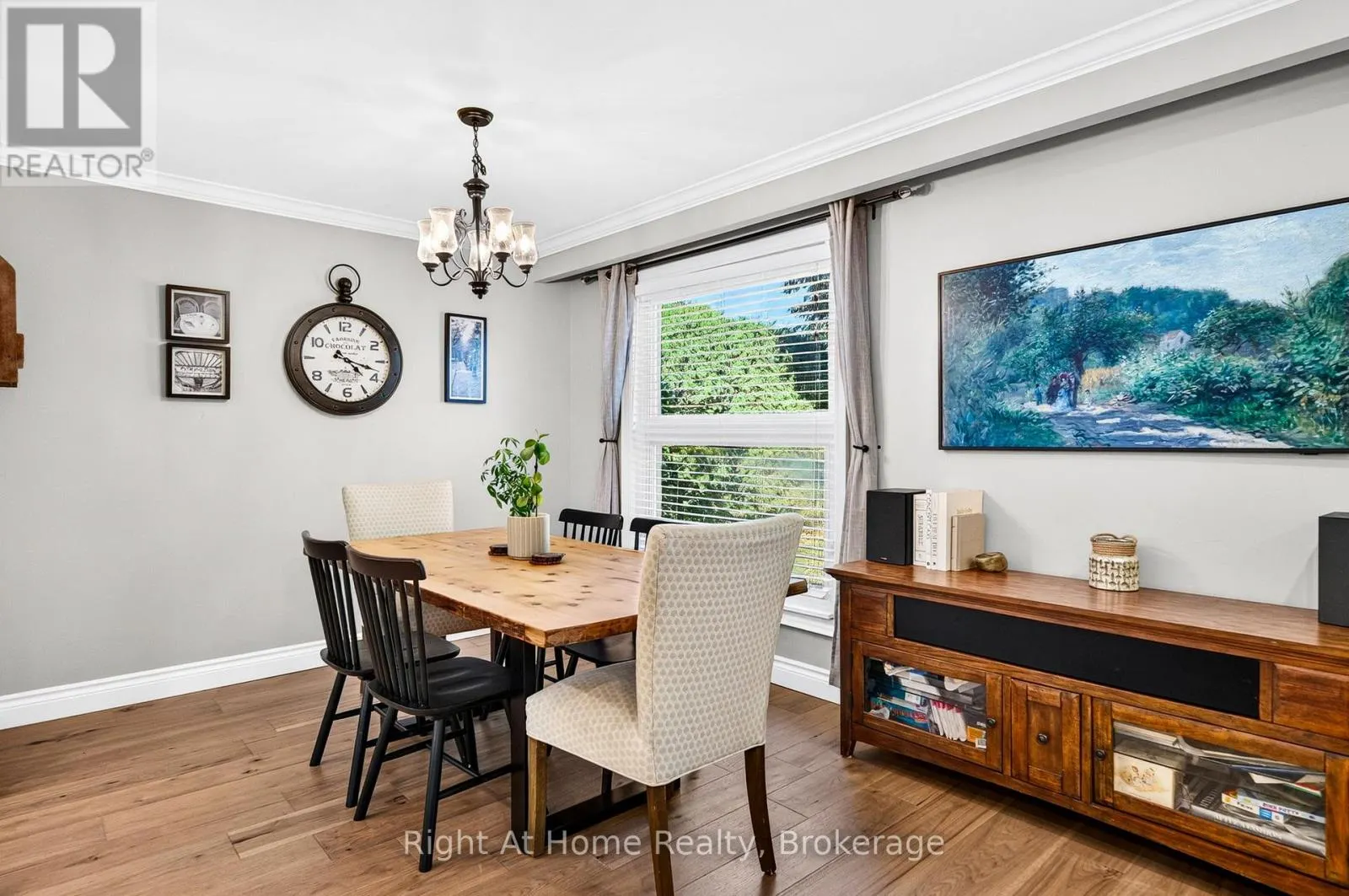 23 LAURENDALE AVENUE