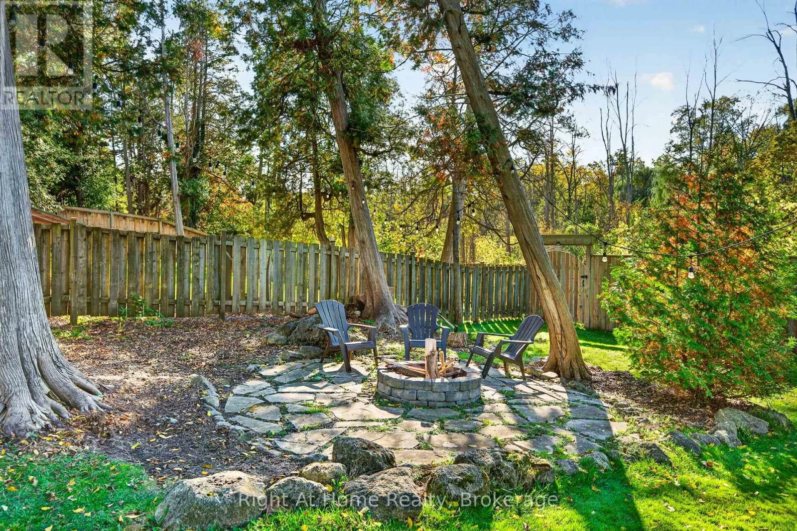 23 LAURENDALE AVENUE