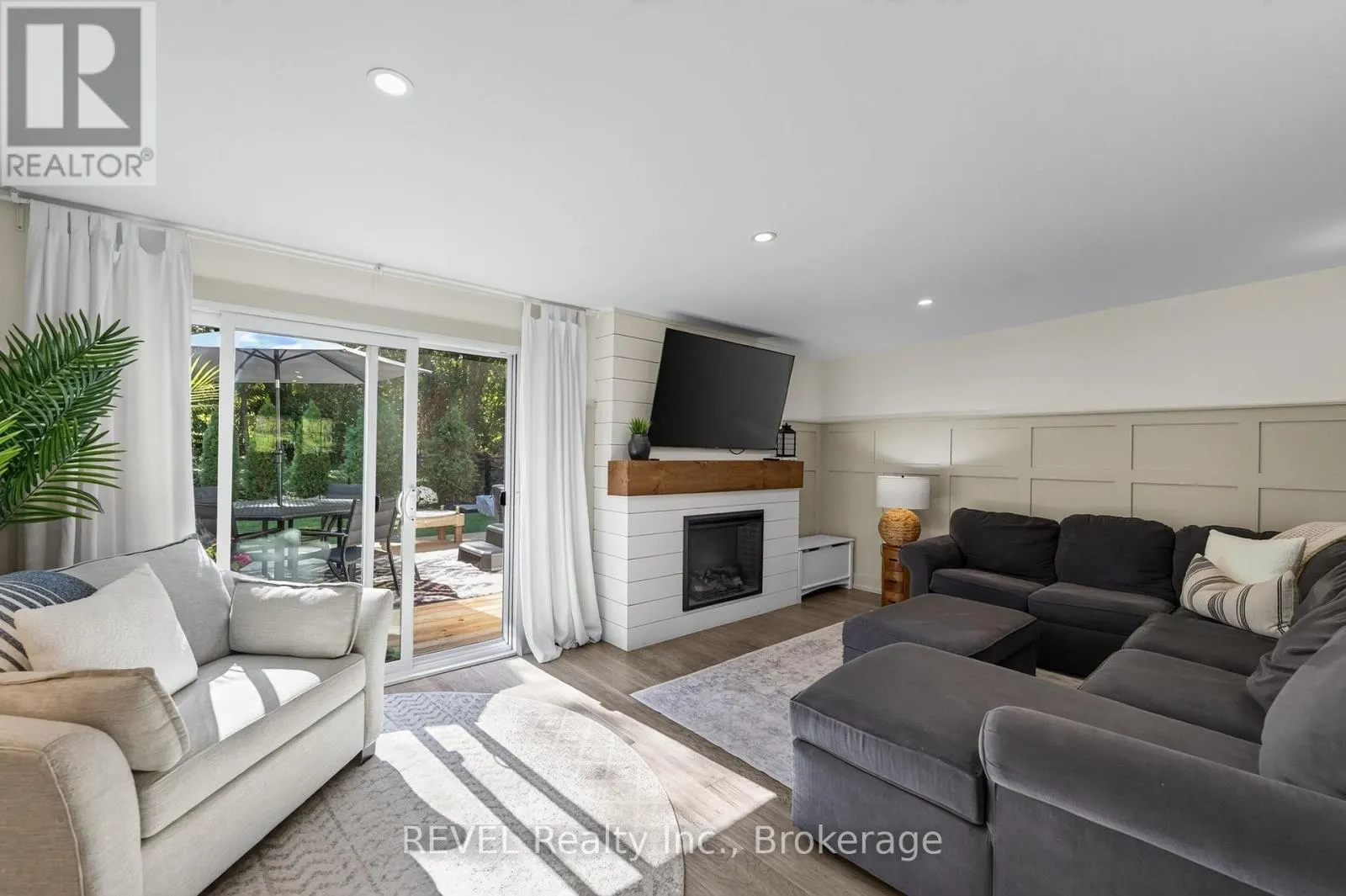 6 ELM AVENUE