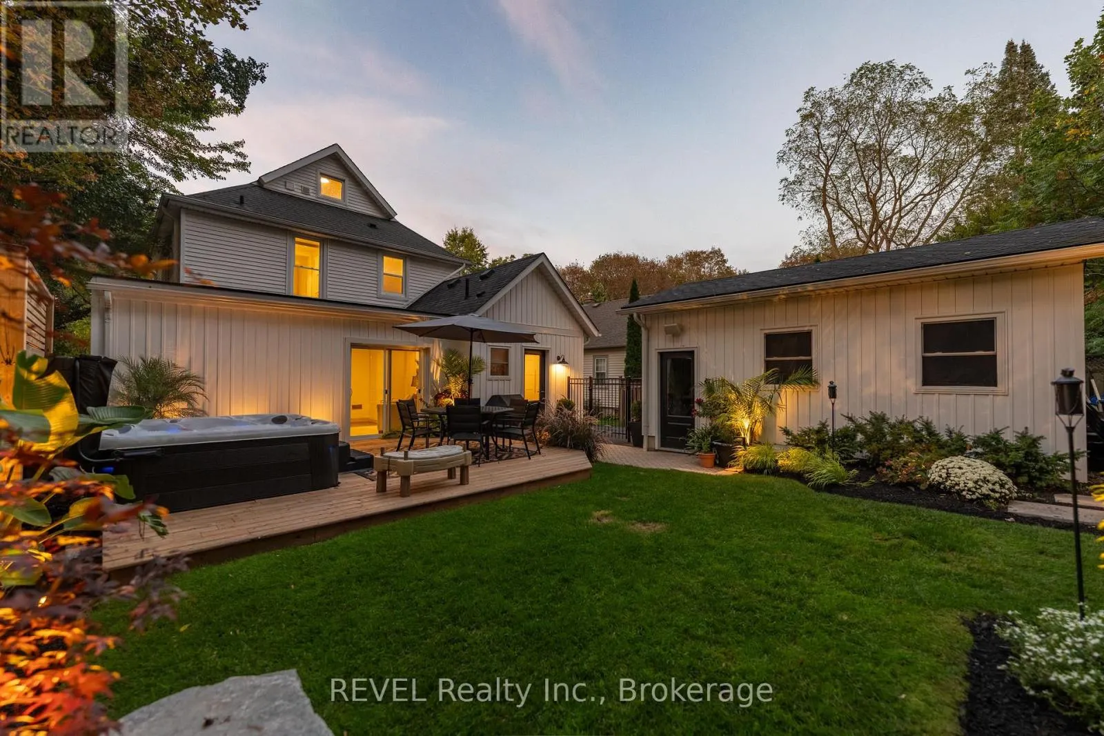 6 ELM AVENUE