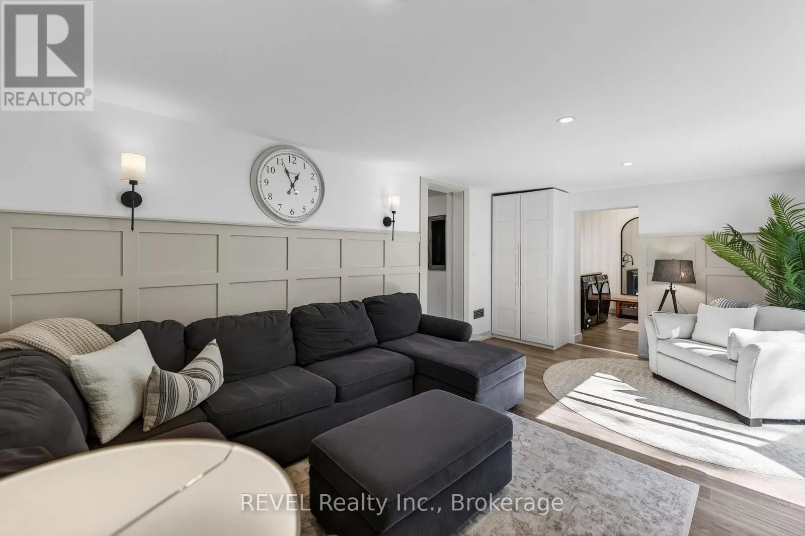 6 ELM AVENUE