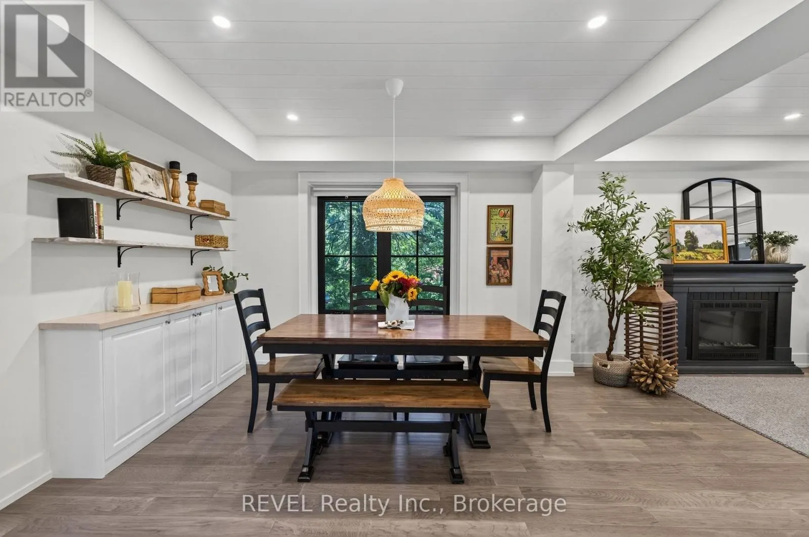 6 ELM AVENUE