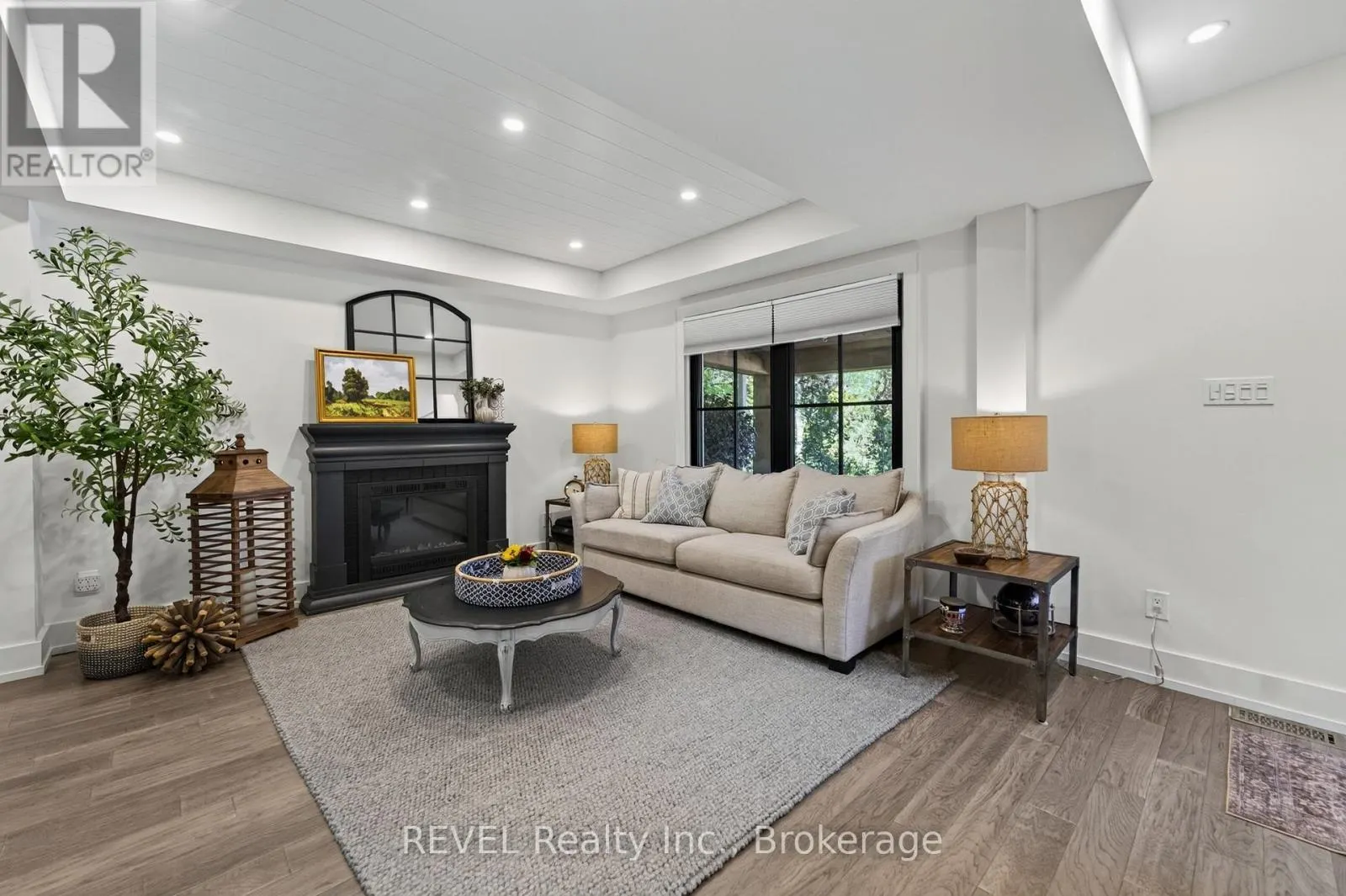 6 ELM AVENUE