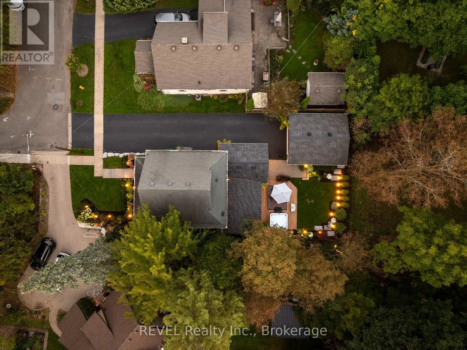 6 ELM AVENUE