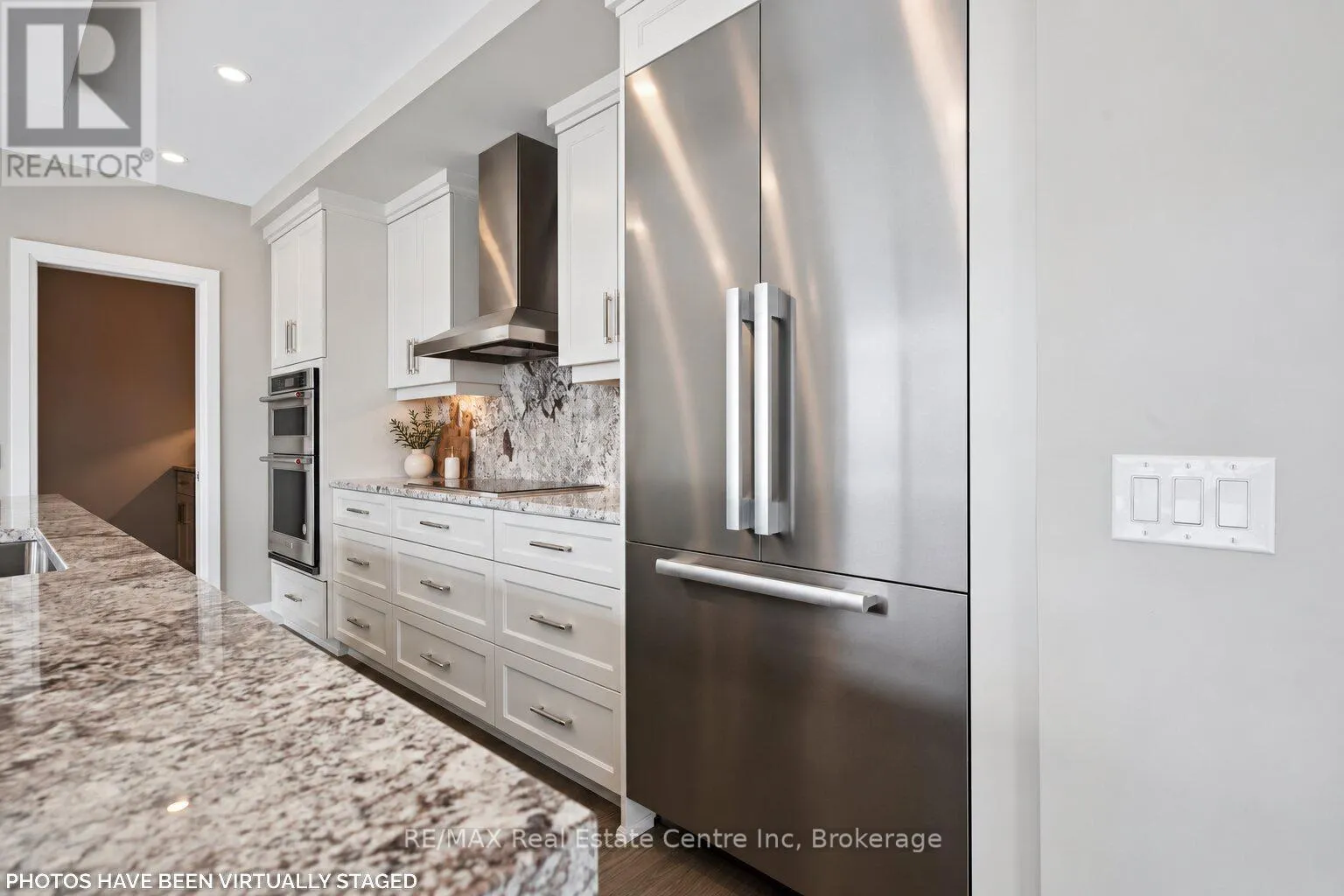 1104 - 71 WYNDHAM STREET S #1104