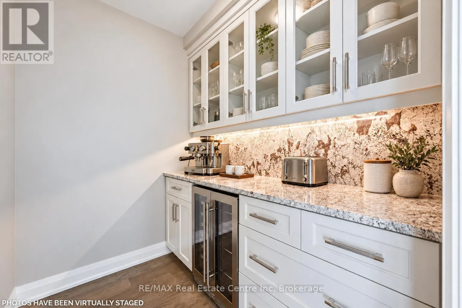 1104 - 71 WYNDHAM STREET S #1104
