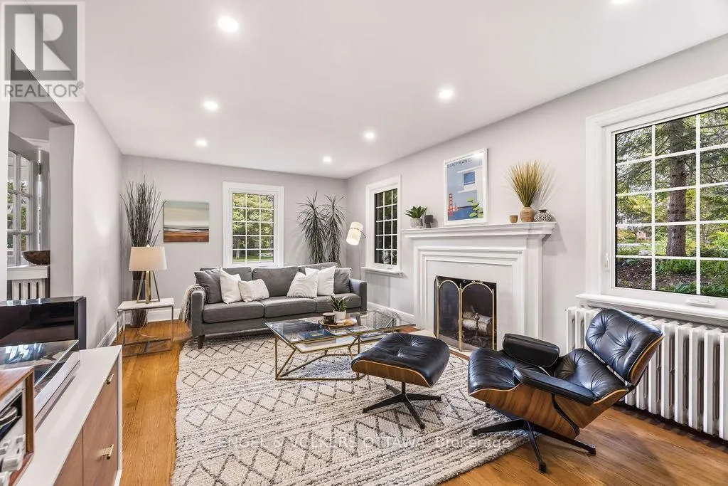 694 ISLAND PARK DRIVE